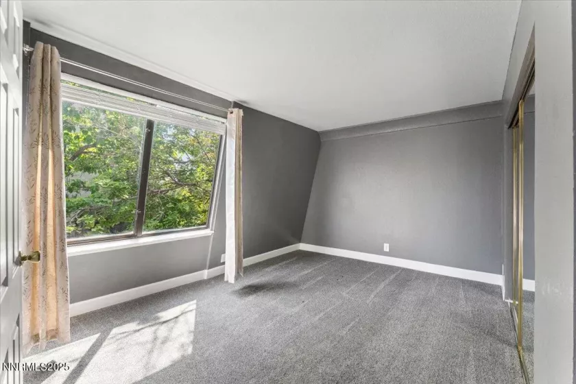 31 Vista Rafael, Reno, Nevada 89503, 2 Bedrooms Bedrooms, ,1 BathroomBathrooms,Residential,Residential,Vista Rafael,250055416