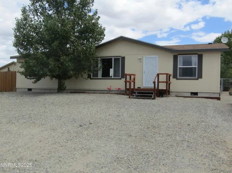 15 Overland, Yerington, Nevada 89447, 3 Bedrooms Bedrooms, ,2 BathroomsBathrooms,Residential,Residential,Overland,250055420