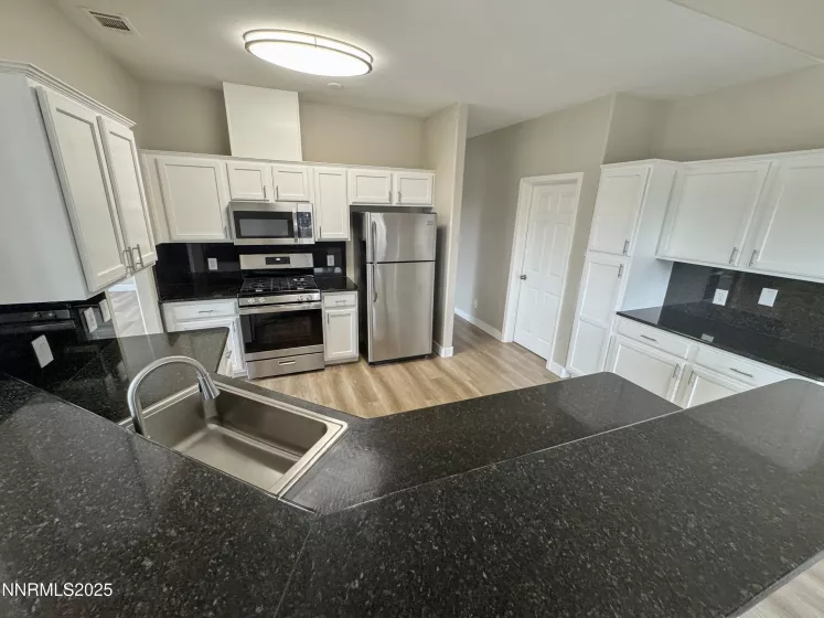 3868 Snow Valley, Reno, Nevada 89508, 7 Bedrooms Bedrooms, ,3 BathroomsBathrooms,Residential,Residential,Snow Valley,250055423