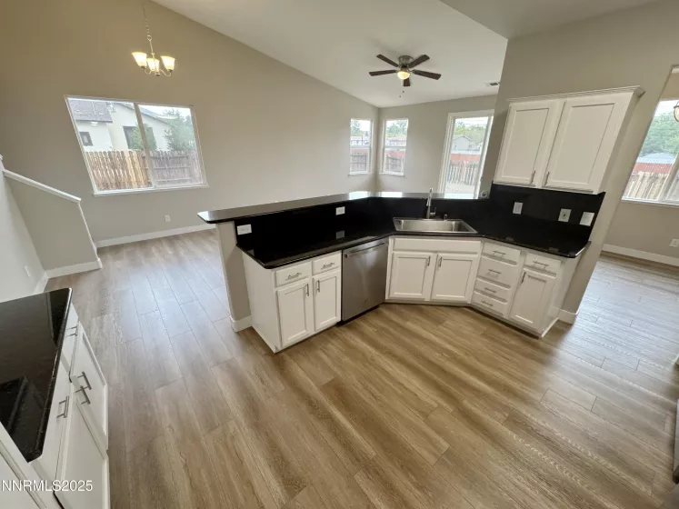 3868 Snow Valley, Reno, Nevada 89508, 7 Bedrooms Bedrooms, ,3 BathroomsBathrooms,Residential,Residential,Snow Valley,250055423