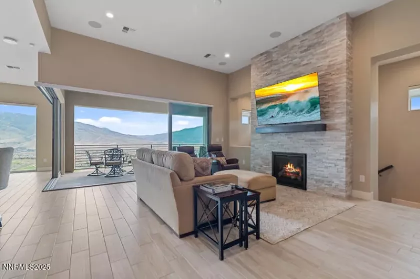 8900 Suncreek, Reno, Nevada 89523, 4 Bedrooms Bedrooms, ,6 BathroomsBathrooms,Residential,Residential,Suncreek,250055425