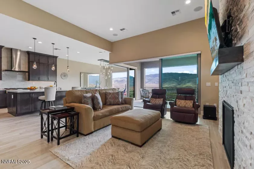 8900 Suncreek, Reno, Nevada 89523, 4 Bedrooms Bedrooms, ,6 BathroomsBathrooms,Residential,Residential,Suncreek,250055425