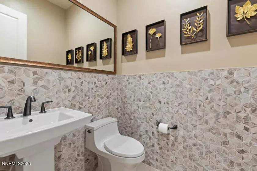 8900 Suncreek, Reno, Nevada 89523, 4 Bedrooms Bedrooms, ,6 BathroomsBathrooms,Residential,Residential,Suncreek,250055425