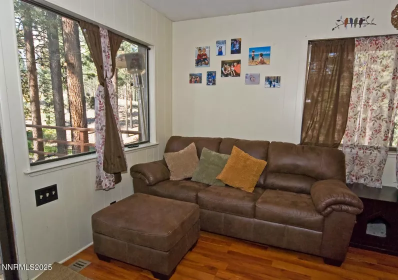 555 Pleasant Valley, Markleeville, California 96120, 2 Bedrooms Bedrooms, ,1 BathroomBathrooms,Residential,Residential,Pleasant Valley,250055453