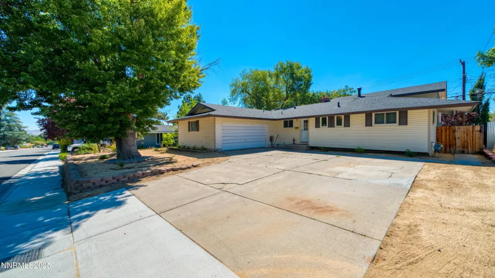 1510 Majestic, Reno, Nevada 89503, 5 Bedrooms Bedrooms, ,4 BathroomsBathrooms,Residential,Residential,Majestic,250055479