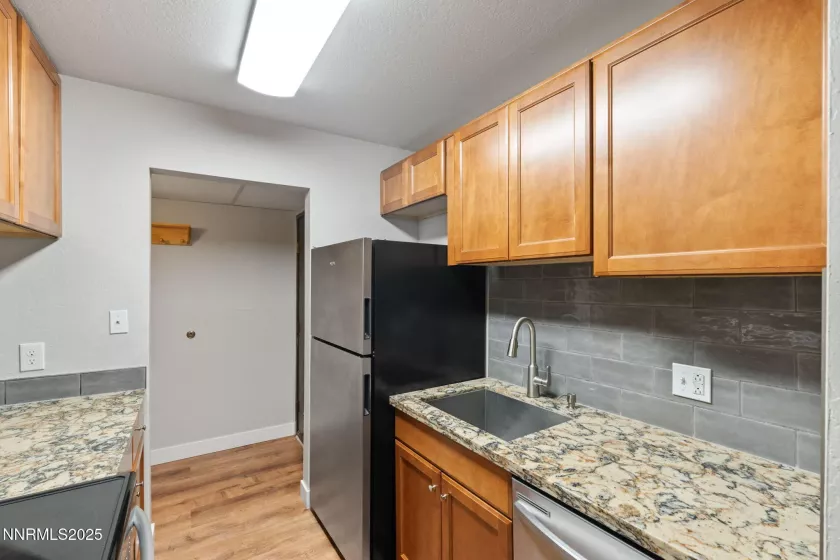 2955 Lakeside, Reno, Nevada 89509, 2 Bedrooms Bedrooms, ,1 BathroomBathrooms,Residential Lease,Manufactured,Lakeside,250055493