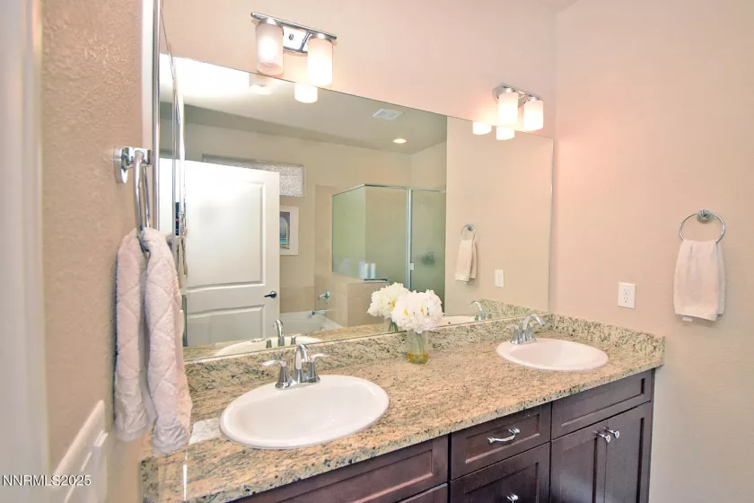 4956 Monrovia, Sparks, Nevada 89436, 4 Bedrooms Bedrooms, ,3 BathroomsBathrooms,Residential,Residential,Monrovia,250055497