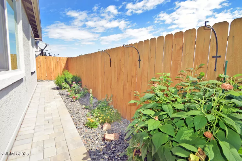 4956 Monrovia, Sparks, Nevada 89436, 4 Bedrooms Bedrooms, ,3 BathroomsBathrooms,Residential,Residential,Monrovia,250055497