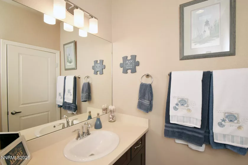 4956 Monrovia, Sparks, Nevada 89436, 4 Bedrooms Bedrooms, ,3 BathroomsBathrooms,Residential,Residential,Monrovia,250055497