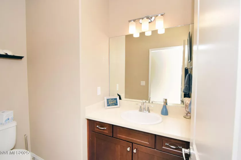 4956 Monrovia, Sparks, Nevada 89436, 4 Bedrooms Bedrooms, ,3 BathroomsBathrooms,Residential,Residential,Monrovia,250055497