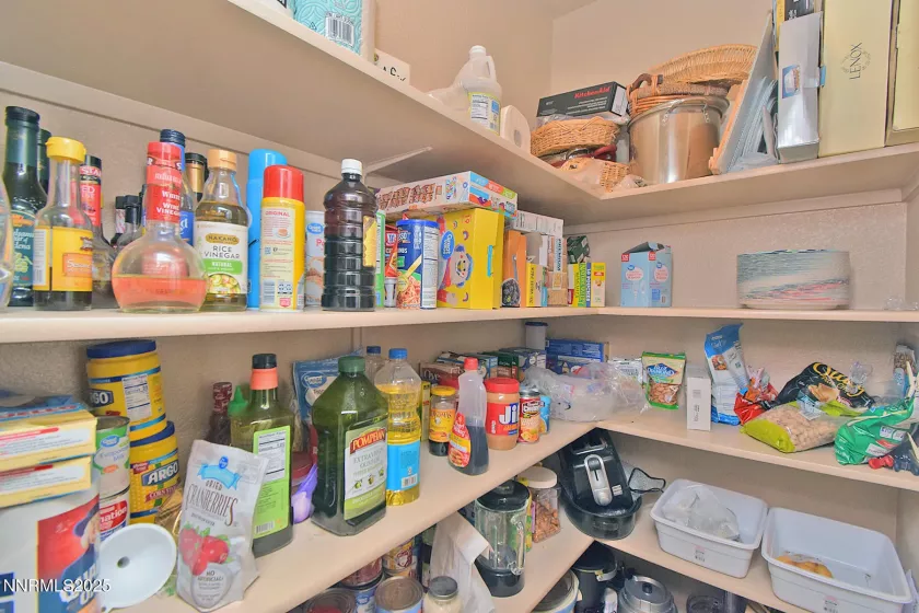 4956 Monrovia, Sparks, Nevada 89436, 4 Bedrooms Bedrooms, ,3 BathroomsBathrooms,Residential,Residential,Monrovia,250055497