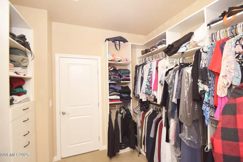 4956 Monrovia, Sparks, Nevada 89436, 4 Bedrooms Bedrooms, ,3 BathroomsBathrooms,Residential,Residential,Monrovia,250055497