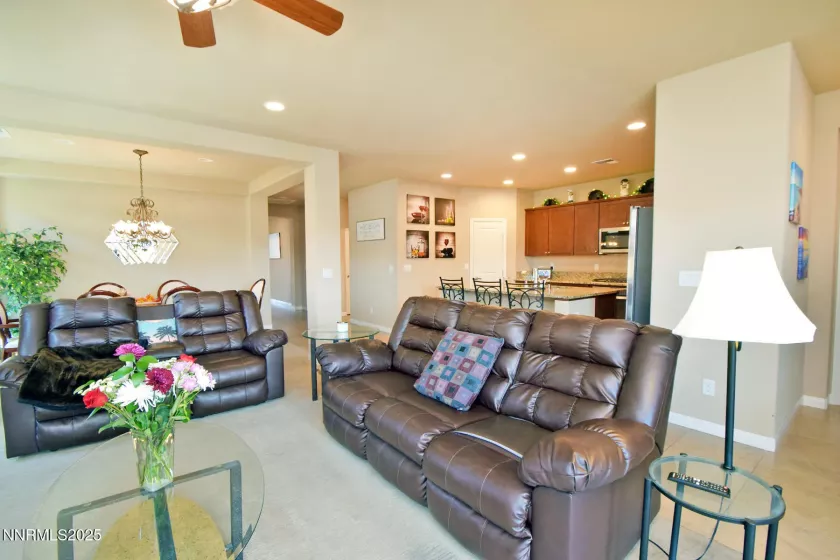 4956 Monrovia, Sparks, Nevada 89436, 4 Bedrooms Bedrooms, ,3 BathroomsBathrooms,Residential,Residential,Monrovia,250055497