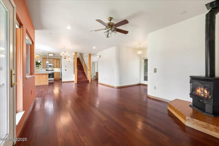 1516 Coleman, Reno, Nevada 89503, 6 Bedrooms Bedrooms, ,4 BathroomsBathrooms,Residential,Residential,Coleman,250055498