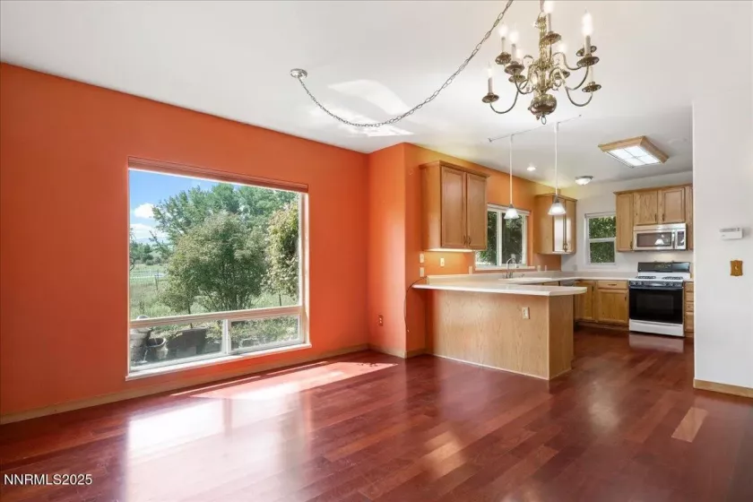 1516 Coleman, Reno, Nevada 89503, 6 Bedrooms Bedrooms, ,4 BathroomsBathrooms,Residential,Residential,Coleman,250055498