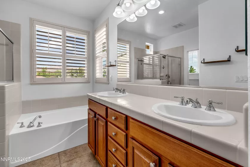 6480 Citori, Sparks, Nevada 89436, 4 Bedrooms Bedrooms, ,3 BathroomsBathrooms,Residential,Residential,Citori,250055516