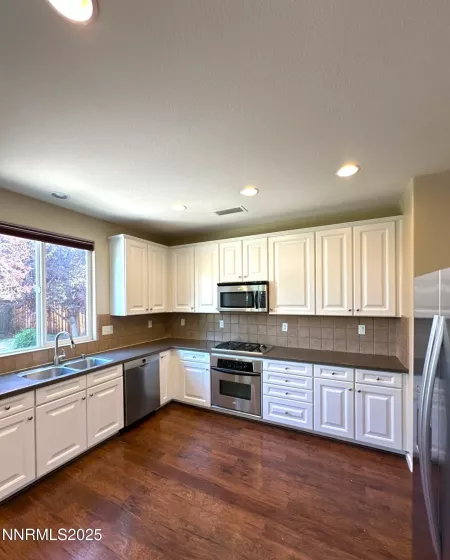 545 Terracina, Reno, Nevada 89521, 4 Bedrooms Bedrooms, ,3 BathroomsBathrooms,Residential Lease,Manufactured,Terracina,250055520