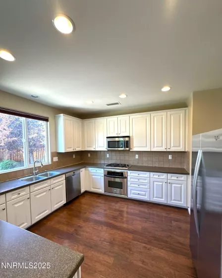 545 Terracina, Reno, Nevada 89521, 4 Bedrooms Bedrooms, ,3 BathroomsBathrooms,Residential Lease,Manufactured,Terracina,250055520