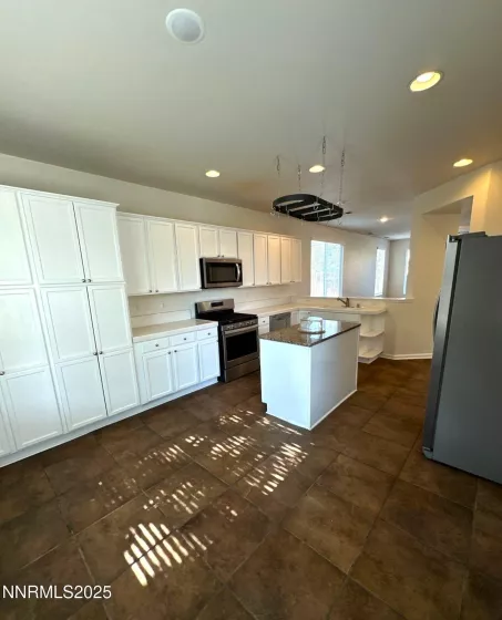 10407 Summershade, Reno, Nevada 89521, 4 Bedrooms Bedrooms, ,3 BathroomsBathrooms,Residential Lease,Manufactured,Summershade,250055522