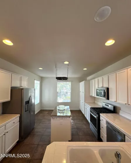 10407 Summershade, Reno, Nevada 89521, 4 Bedrooms Bedrooms, ,3 BathroomsBathrooms,Residential Lease,Manufactured,Summershade,250055522