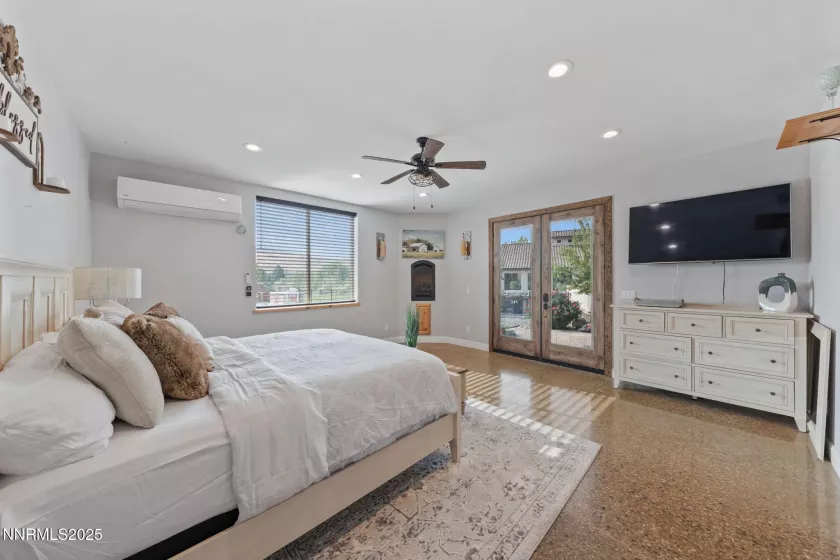 4000 sq ft detached finished garage - Guest House Bedroom 7