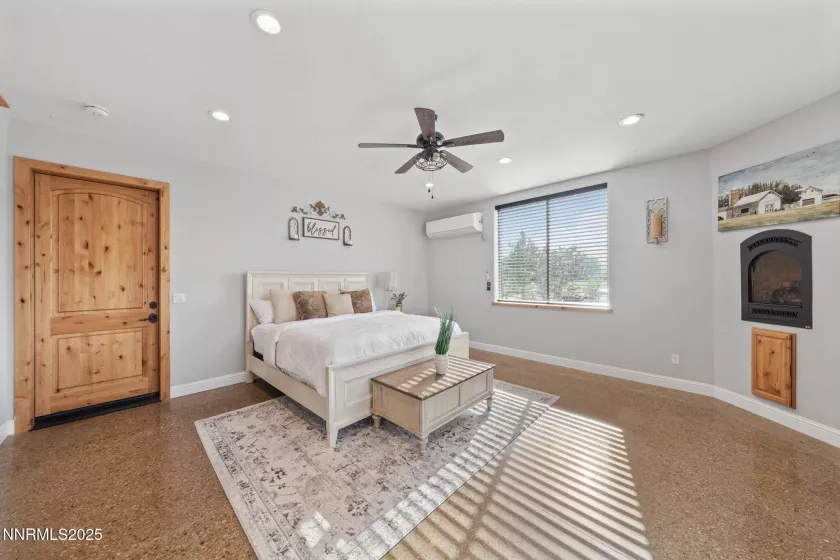 4000 sq ft detached finished garage - Guest House Bedroom 7