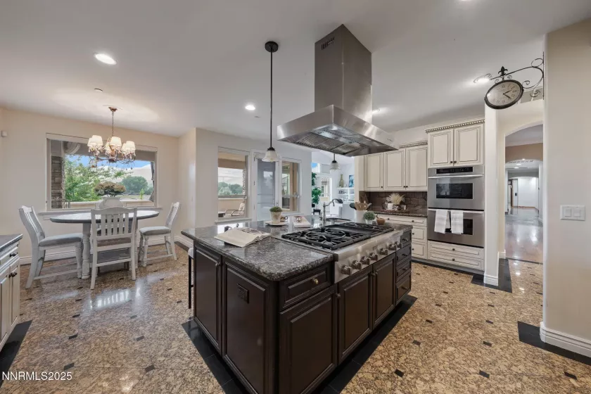 Chefs Kitchen - Breakfast Nook
