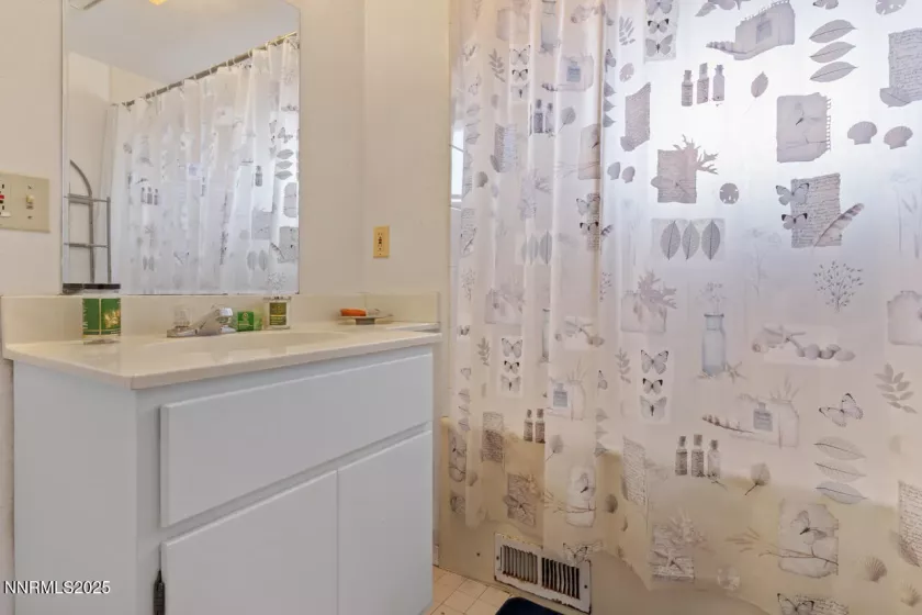 270 Elm, Fernley, Nevada 89408, 3 Bedrooms Bedrooms, ,2 BathroomsBathrooms,Residential,Residential,Elm,250055530