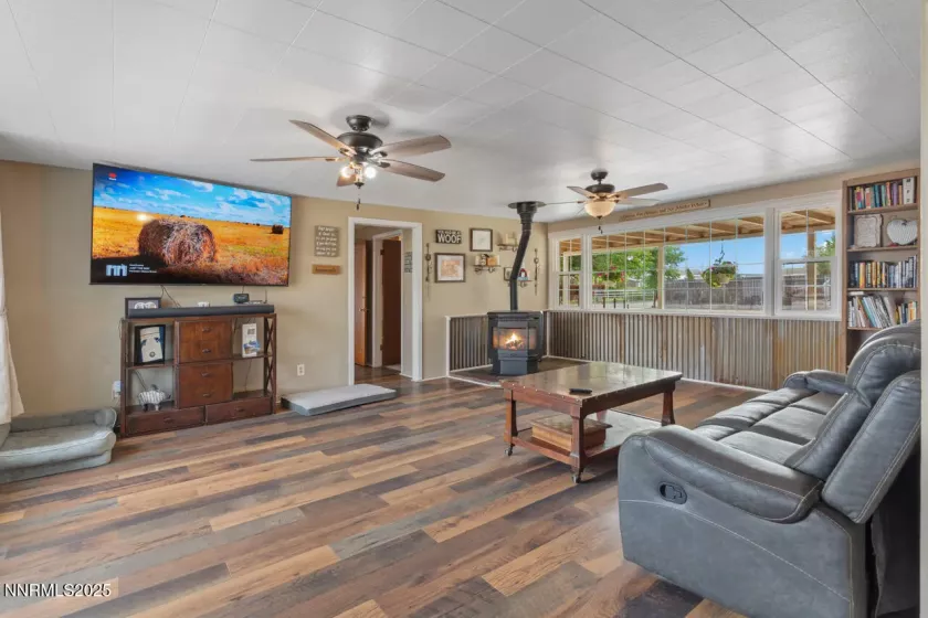 270 Elm, Fernley, Nevada 89408, 3 Bedrooms Bedrooms, ,2 BathroomsBathrooms,Residential,Residential,Elm,250055530