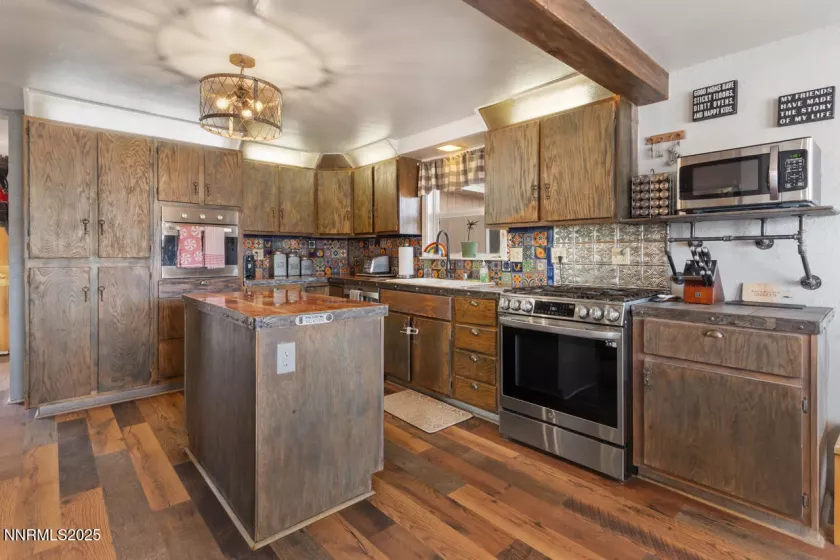 270 Elm, Fernley, Nevada 89408, 3 Bedrooms Bedrooms, ,2 BathroomsBathrooms,Residential,Residential,Elm,250055530