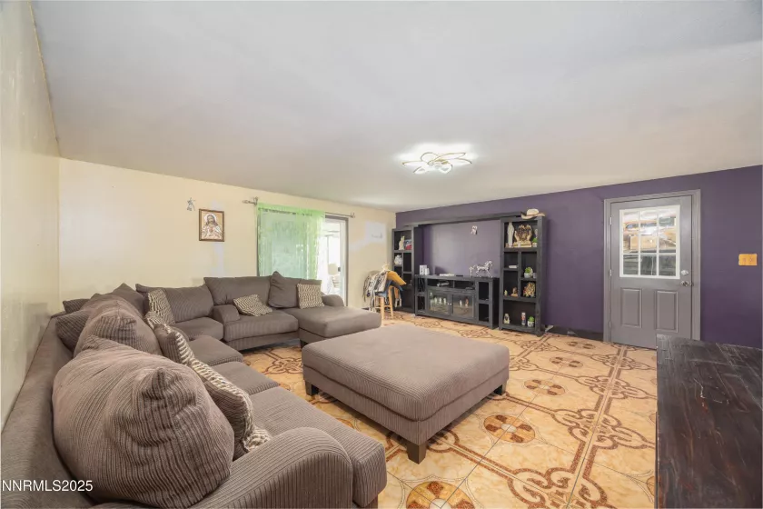 11605 Lemmon, Reno, Nevada 89506, 3 Bedrooms Bedrooms, ,2 BathroomsBathrooms,Residential,Residential,Lemmon,250055536