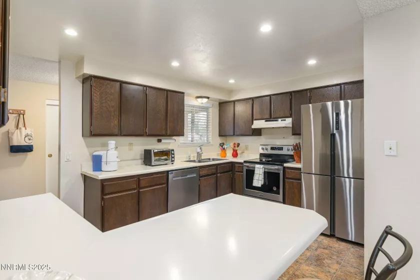 2942 Caballo, Reno, Nevada 89502, 3 Bedrooms Bedrooms, ,2 BathroomsBathrooms,Residential,Residential,Caballo,250055542