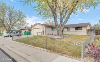 2942 Caballo, Reno, Nevada 89502, 3 Bedrooms Bedrooms, ,2 BathroomsBathrooms,Residential,Residential,Caballo,250055542