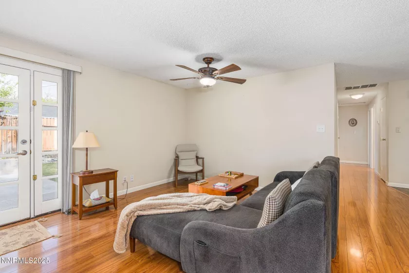 2942 Caballo, Reno, Nevada 89502, 3 Bedrooms Bedrooms, ,2 BathroomsBathrooms,Residential,Residential,Caballo,250055542