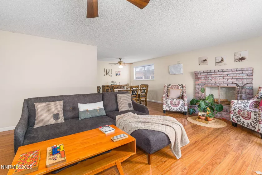 2942 Caballo, Reno, Nevada 89502, 3 Bedrooms Bedrooms, ,2 BathroomsBathrooms,Residential,Residential,Caballo,250055542