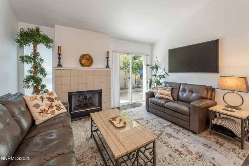 3274 Alum Creek, Reno, Nevada 89509, 2 Bedrooms Bedrooms, ,2 BathroomsBathrooms,Residential,Residential,Alum Creek,250055553