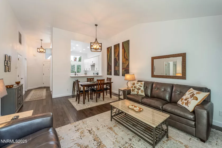 3274 Alum Creek, Reno, Nevada 89509, 2 Bedrooms Bedrooms, ,2 BathroomsBathrooms,Residential,Residential,Alum Creek,250055553