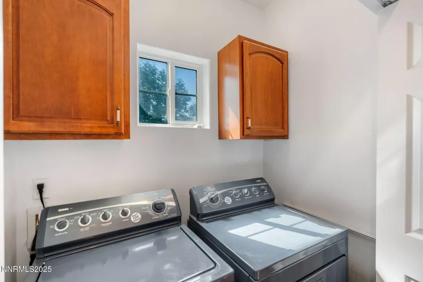 3516 Brassie, Sparks, Nevada 89431, 4 Bedrooms Bedrooms, ,4 BathroomsBathrooms,Residential,Residential,Brassie,250055562
