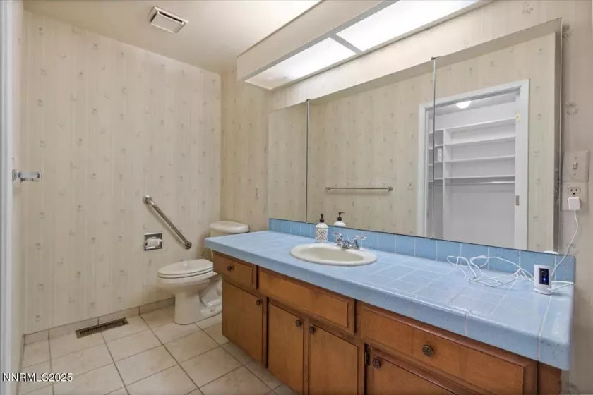 2108 Chicory, Reno, Nevada 89509, 3 Bedrooms Bedrooms, ,2 BathroomsBathrooms,Residential,Residential,Chicory,250055564