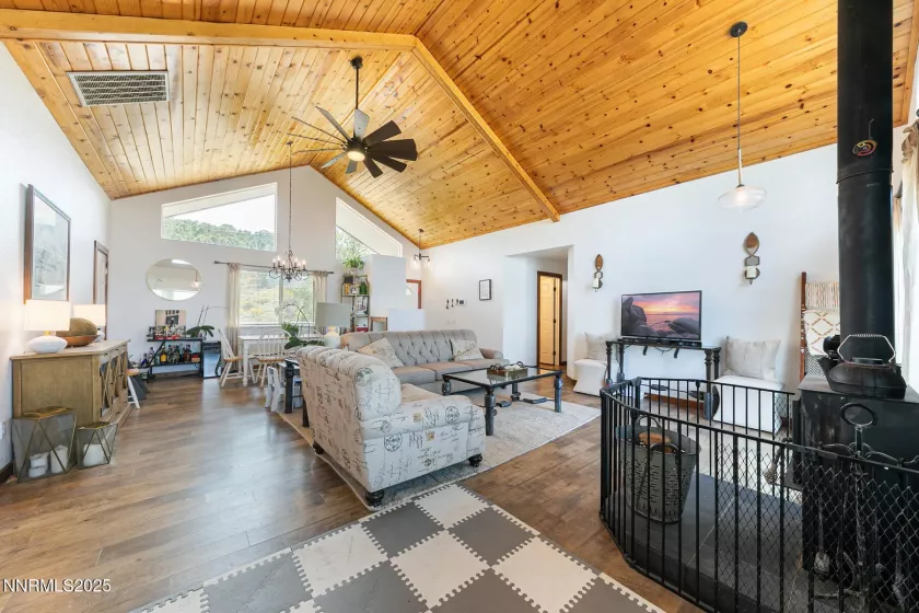 1310 Calavaras, Reno, Nevada 89521, 3 Bedrooms Bedrooms, ,2 BathroomsBathrooms,Residential,Residential,Calavaras,250055566