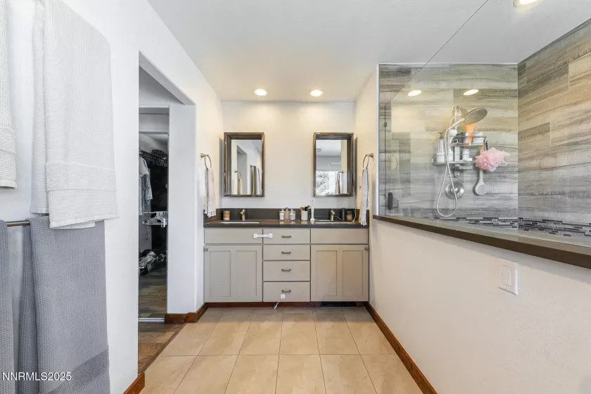1310 Calavaras, Reno, Nevada 89521, 3 Bedrooms Bedrooms, ,2 BathroomsBathrooms,Residential,Residential,Calavaras,250055566