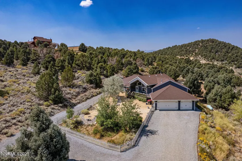 1310 Calavaras, Reno, Nevada 89521, 3 Bedrooms Bedrooms, ,2 BathroomsBathrooms,Residential,Residential,Calavaras,250055566