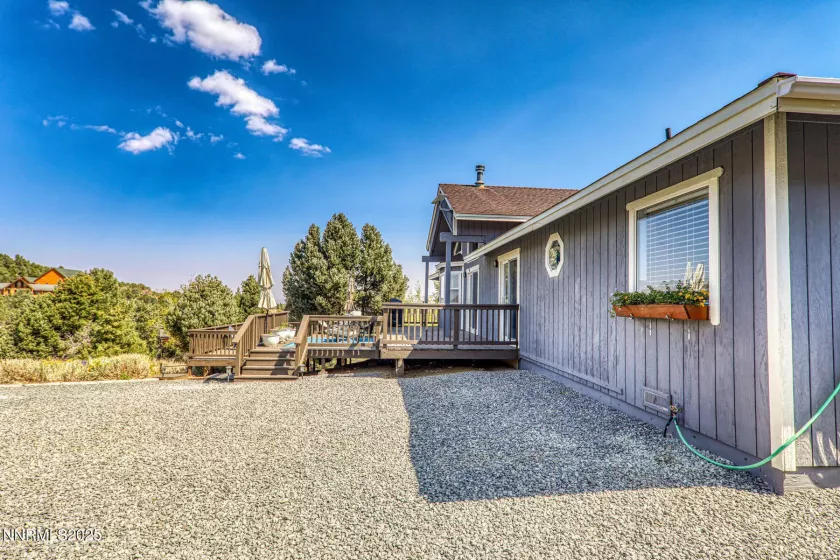 1310 Calavaras, Reno, Nevada 89521, 3 Bedrooms Bedrooms, ,2 BathroomsBathrooms,Residential,Residential,Calavaras,250055566