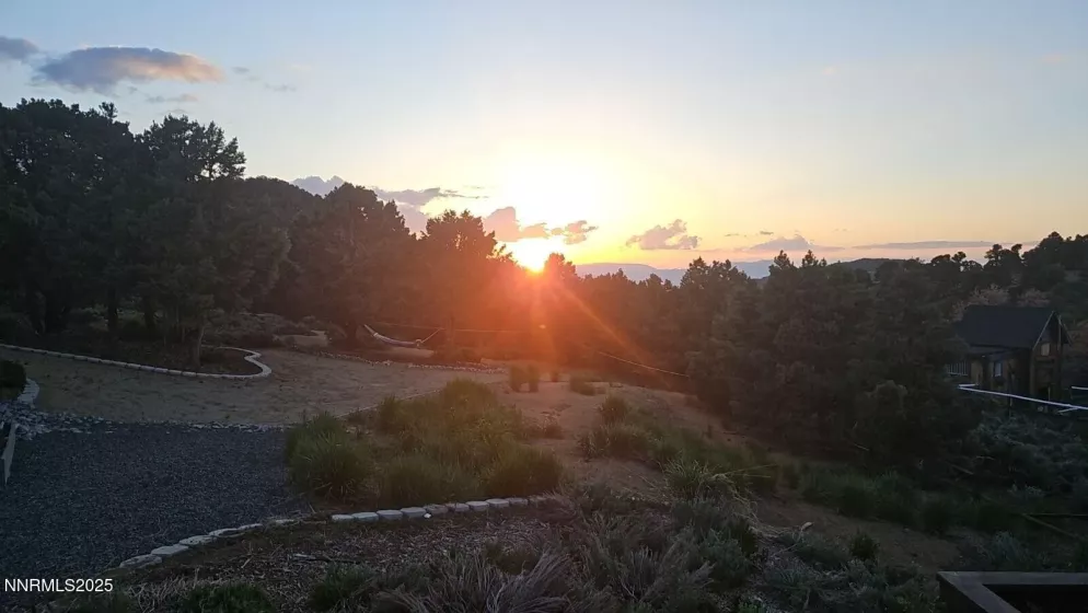 1310 Calavaras, Reno, Nevada 89521, 3 Bedrooms Bedrooms, ,2 BathroomsBathrooms,Residential,Residential,Calavaras,250055566