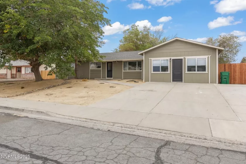 859 B, Fernley, Nevada 89408, 3 Bedrooms Bedrooms, ,2 BathroomsBathrooms,Residential,Residential,B,250055567