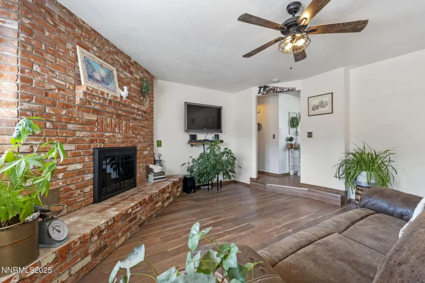 607 Stagecoach, Gardnerville, Nevada 89410, 3 Bedrooms Bedrooms, ,2 BathroomsBathrooms,Residential,Residential,Stagecoach,250055572