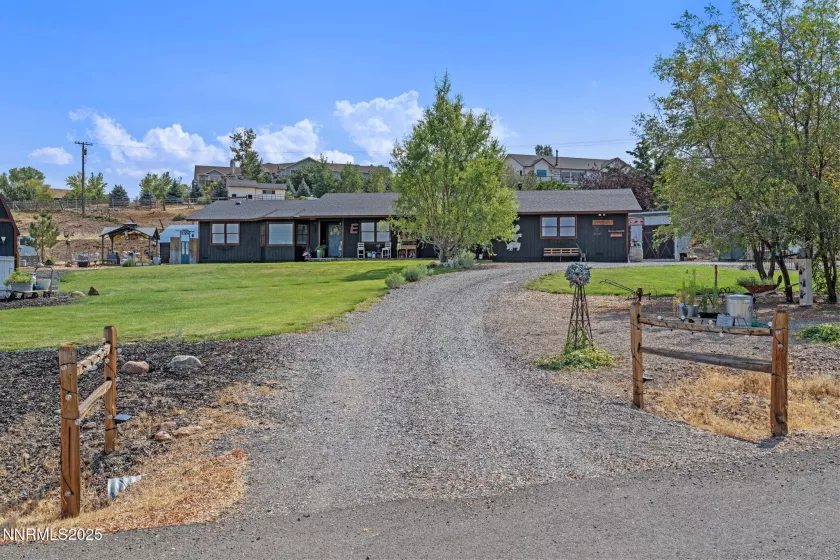607 Stagecoach, Gardnerville, Nevada 89410, 3 Bedrooms Bedrooms, ,2 BathroomsBathrooms,Residential,Residential,Stagecoach,250055572