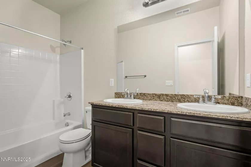 14448 Fredonia, Reno, Nevada 89506, 4 Bedrooms Bedrooms, ,2 BathroomsBathrooms,Residential,Residential,Fredonia,250055577