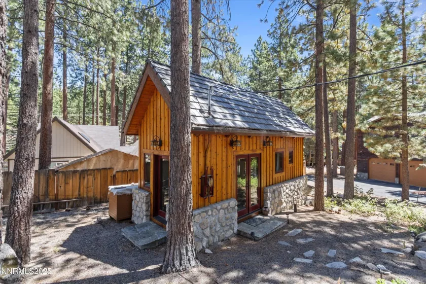 464 Elks, Zephyr Cove, Nevada 89448, 2 Bedrooms Bedrooms, ,2 BathroomsBathrooms,Residential,Residential,Elks,250055581