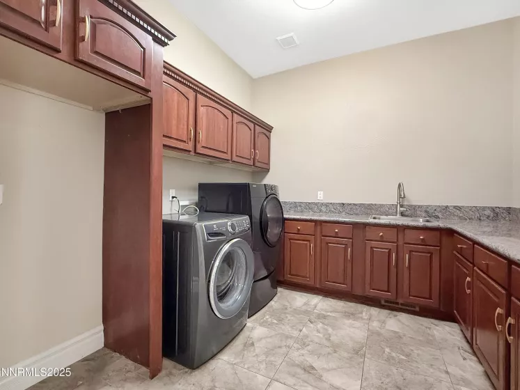 12775 Silver Wolf, Reno, Nevada 89511, 4 Bedrooms Bedrooms, ,6 BathroomsBathrooms,Residential,Residential,Silver Wolf,250055582